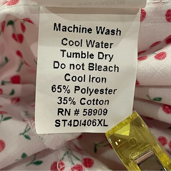 Edgehill Collection Smocked Cherry Print Dress Size 6 - Picture 11 of 13